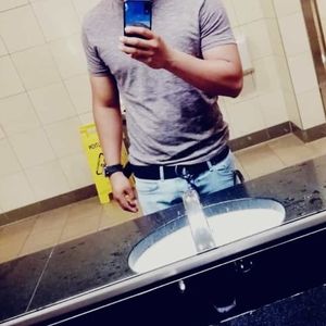 Meet your Posher, Chema